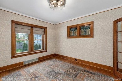 1337 Wayburn St, Grosse Pointe, MI 48230 - photo 6