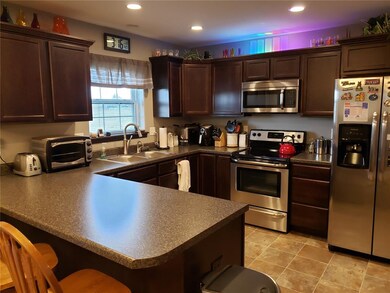 139 Woodstone Ln SW, Cedar Rapids, IA 52404 - photo 7