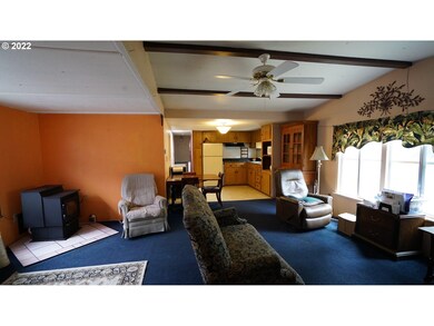 340 S Humbolt St, Canyon City, OR 97820 - photo 2