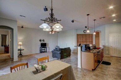 Family Rm - Kitchen - Eat-in-Kitchen