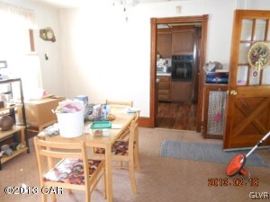 321 Packer St, Weatherly, PA 18255 - photo 4