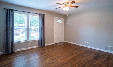 420 Harrison Ln, Hurst, TX 76053 - photo 2