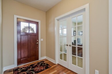 005-Foyer-1444334-mls