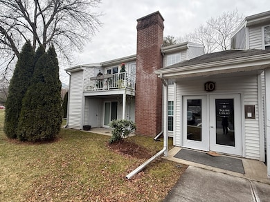 10 Squire Ct unit 1, Natick, MA 01760 - photo 2