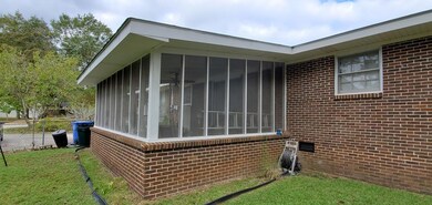 Screened in porch