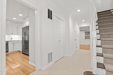 12 Greenwich Hills Dr unit 12, Greenwich, CT 06831 - photo 6