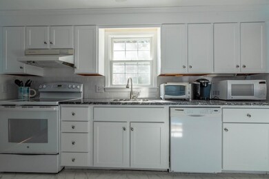 15 Gill Kitchen 4
