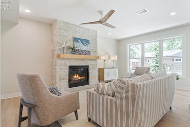 35 N Beach St, Port Clinton, OH 43452 - photo 4