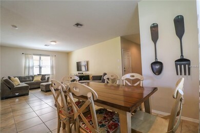 DINETTE/GREAT ROOM