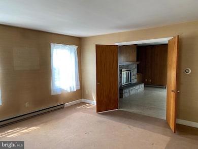 527 Shalter Ave, Temple, PA 19560 - photo 5