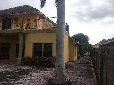 2465 Leslie St, Edinburg, TX 78539 - photo 3