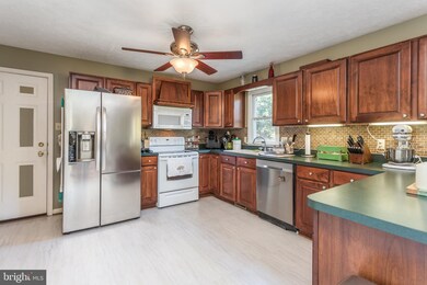 148 Arklow Dr, Cross Junction, VA 22625 - photo 4