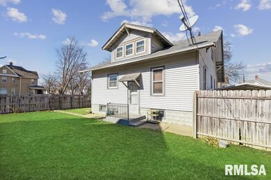 633 W 17th St, Davenport, IA 52803 - photo 2