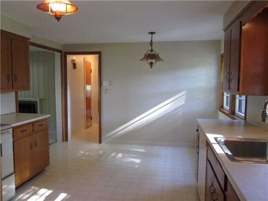 41 Park View Ave, Warwick, RI 02888 - photo 5