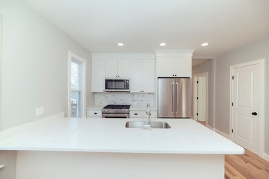 10 Duffley Ct unit 1, Chestnut Hill, MA 02467 - photo 2