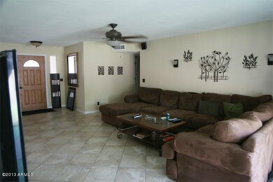FAMILY-ROOM
