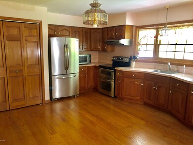 146 Friendship Dr, Hawley, PA 18428 - photo 5