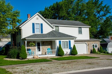 109 S Indiana Ave, Wakarusa, IN 46573 - photo 2