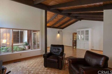 Living room looking into dinning area.