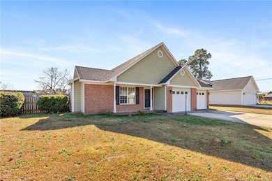 106 Hawthorn Dr, Raeford, NC 28376 - photo 3