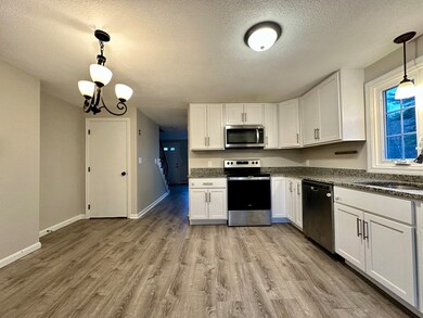 31 Douglas Dr unit 31, East Bridgewater, MA 02333 - photo 5