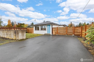 1632 SE Salmonberry Rd, Port Orchard, WA 98366 - photo 2