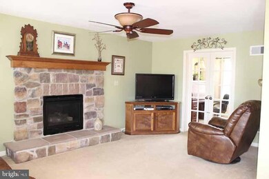 289 Robin Dale Dr, Leola, PA 17540 - photo 7