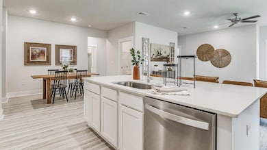 8073 Fir Tree Dr, Milton, FL 32583 - photo 4