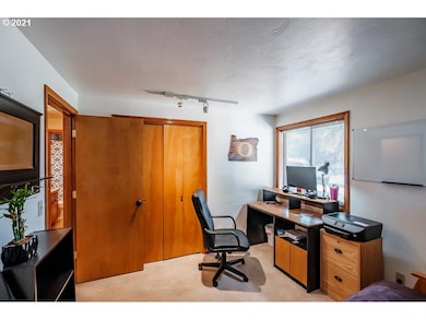 2094 Best Ln, Eugene, OR 97401 - photo 6