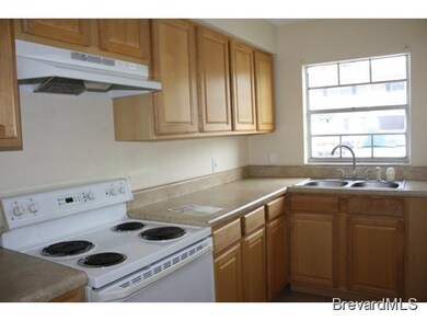 2901 Albemarle St unit I2, Melbourne, FL 32901 - photo 5