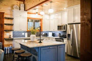 141 Wavey Pine Ln, Broken Bow, OK 74728 - photo 5