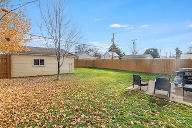 306 California St, Gooding, ID 83330 - photo 6