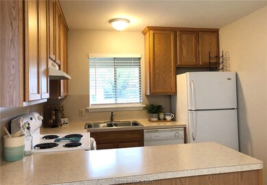 1707 Lawyer St unit A, College Station, TX 77840 - photo 4