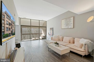 1675 Parkcrest Cir unit 400, Reston, VA 20190 - photo 4