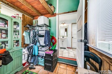 19214 Scenic Loop Rd, Helotes, TX 78023 - photo 3