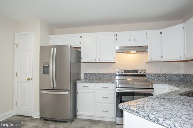 8324 Bluebird Way unit 17, Lorton, VA 22079 - photo 6