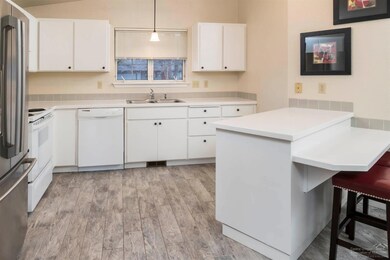 1707 NE Meerkat Ave, Bend, OR 97701 - photo 5