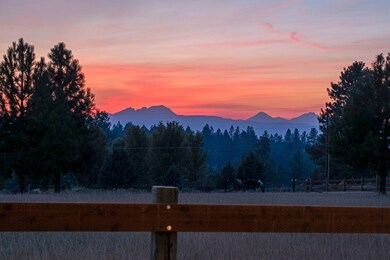 60310 Windsong Ln Bend OR-print-046-047-