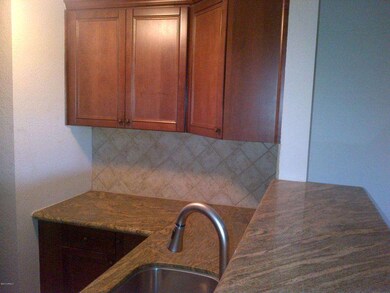 12thStkitchencountersandcabinets