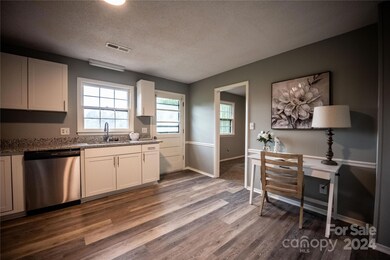 127 Danbury Ln, Statesville, NC 28625 - photo 3