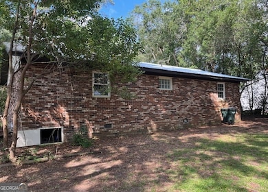 607 S Hull St, Sylvania, GA 30467 - photo 2