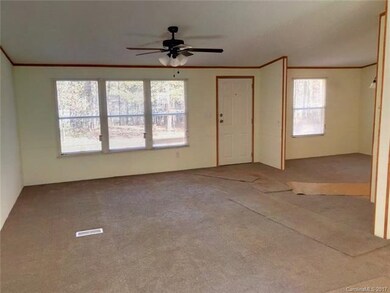 Main Living Area is full width (13'9