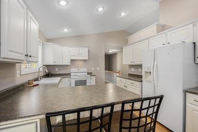 3568 Smithfield Way, Kalamazoo, MI 49009 - photo 6