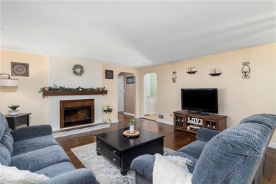 48 Darling St, Warwick, RI 02886 - photo 5