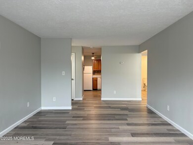 H3 Avon Dr unit 3, East Windsor, NJ 08520 - photo 4