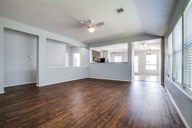 2910 Legends Knoll Dr, Spring, TX 77386 - photo 5