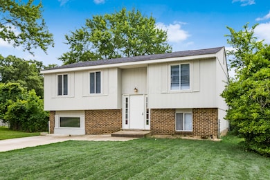 2621 Ipswick Cir, Columbus, OH 43224 - photo 3