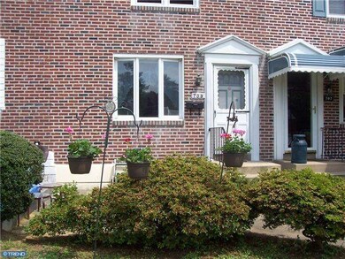 709 Hillcrest Dr, Glenolden, PA 19036 - photo 4