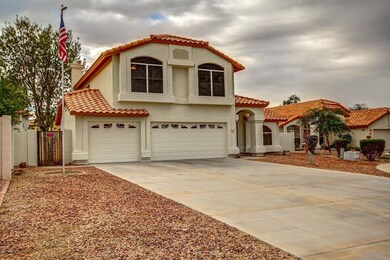 5843 W Cinnabar Av
