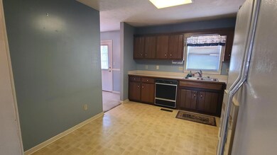 623 Buckner Dr, Frankfort, KY 40601 - photo 6